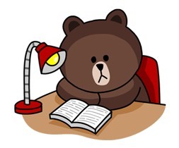 小熊认真看书